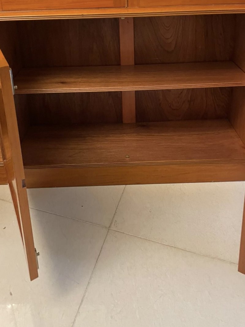 Large Quality Satinwood Astral Glazed Breakfront Display Cabinet with Original Painted Decoration - Image 7